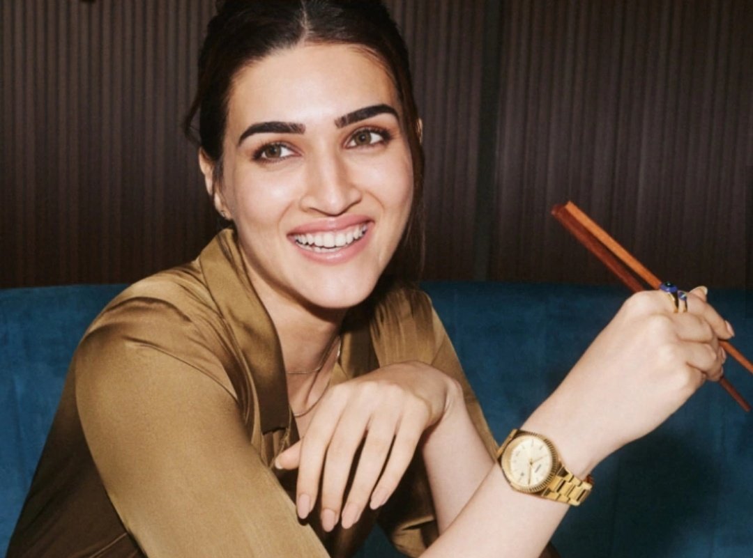 I will always be grateful to Fossil 😍😍❤️❤️

#VarunDhawan | #KritiSanon