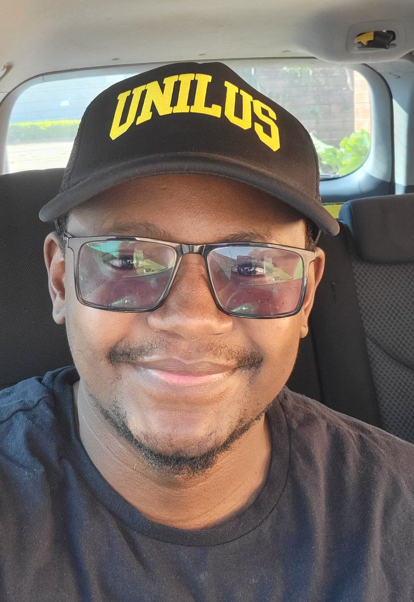 TheNameIsZondo's tweet photo. Today we rep the alma mater😁

Have an awesome Friday!

Stay safe✌🏿
#UNILUS https://t.co/gViza7jiZF