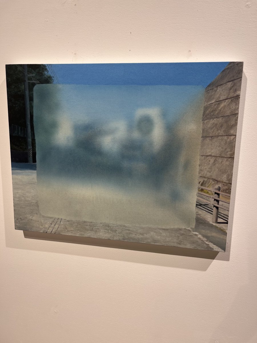 イニシャルギャラリー (@initial_gallery) on Twitter photo 角谷紀章さん<a href="/KakutaniKisho/">Kakutani Kisho 角谷紀章</a>個展「媒介であり防護壁」
銀座蔦屋書店 インフォメーションカウンター前にて。
カーテンの隙間や、すりガラスで隠された景色は、幻想的でとても素敵でした・・・✨
#IGおすすめ展示会
9/15(金)まで
store.tsite.jp/ginza/event/ar… 角谷紀章さん<a href="/KakutaniKisho/">Kakutani Kisho 角谷紀章</a>個展「媒介であり防護壁」
銀座蔦屋書店 インフォメーションカウンター前にて。
カーテンの隙間や、すりガラスで隠された景色は、幻想的でとても素敵でした・・・✨
#IGおすすめ展示会
9/15(金)まで
store.tsite.jp/ginza/event/ar…