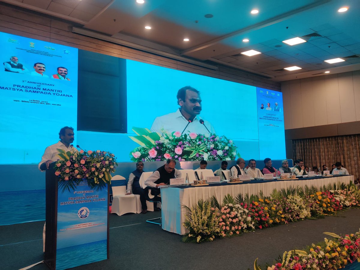 FisheriesGoI's tweet photo. Dr. L. Murugan, Hon’ble Minister of State addressed the gathering at Indore on the occasion of 3rd Anniversary of PMMSY. #3YearsofPMMSY #PMMSY https://t.co/rVPbAUr7g0