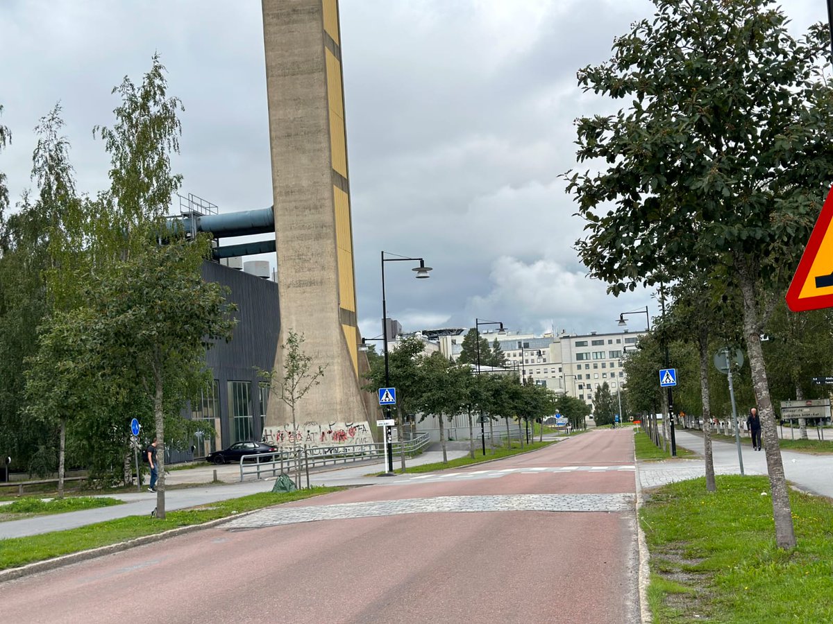 SwedenDiaries's tweet photo. Ready to discover Umeå's unique living spaces? Join us on a journey through cozy apartments, student-friendly neighborhoods, and the comfort of Swedish homes. Whether you're a tourist or a student, Umeå's living options have something for everyone.
#swedendiaries https://t.co/waIQwwjCei