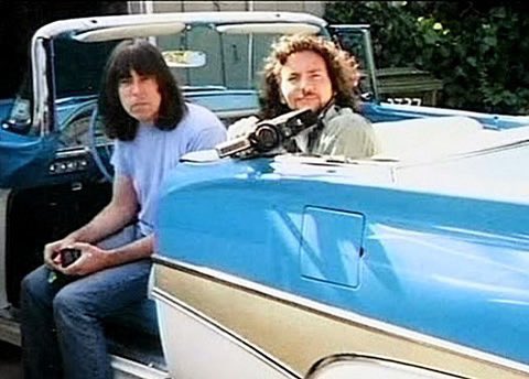 Remembering pioneering Ramones guitarist and co-founder Johnny Ramone, who we sadly lost #OnThisDay in 2004.

📷With Eddie Vedder in Johnny’s 1958 Ford Fairlane 500 Skyliner,  Los Angeles, 1996 (📷 <a href="/LindaRamone/">Linda Ramone</a>).

#Ramones 
#PearlJam
<a href="/NewWaveAndPunk/">PunkAndNewWave</a>