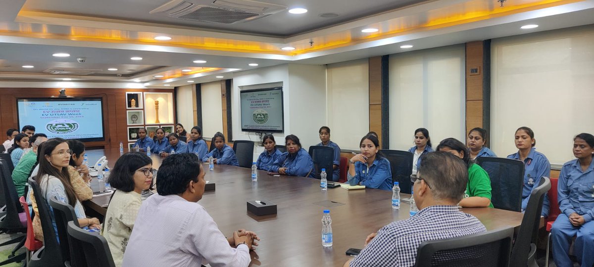 sidbiofficial's tweet photo. #SIDBI is delighted to launch #EVCARE during #EVUTSAV. Organized in association with ETO for #women drivers on safe EV driving, Operations and Maintenance practices.
“EV Care is here because at SIDBI WE CARE, financially and non-financially to ensure that EV Eco system evolves.” https://t.co/mHfGJ7zSM2