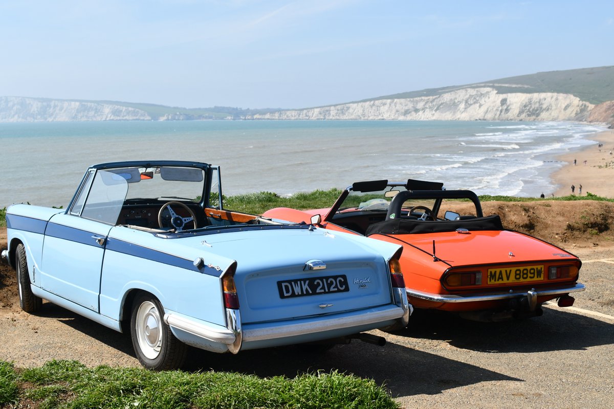 TriumphSSixClub's tweet photo. Here we are at the Tail end of the Week...... &amp; here's some Triumph Tail ends...... Looking good from every angle ..... great curves and distinctive styling .... Which is your favourite??
#TSSC #Triumph #TailEnd https://t.co/LYRPbPBM0Y
