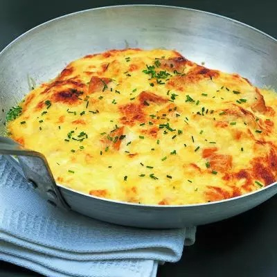 DeliaOnline's tweet photo. Friday's #recipeoftheday - Easy Omelette Arnold Bennett https://t.co/1yioDfFuhJ #fishrecipes #eggs #omeletterecipes #smokedhaddock #recipesfortwo #ArnoldBennett #author https://t.co/ovt5qDCrln