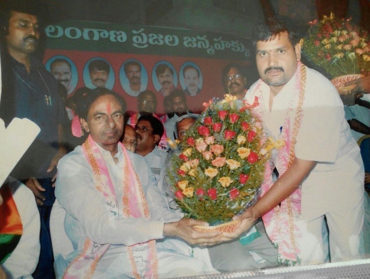 Rudra Ashok (@rudraashok2) on Twitter photo At jagadgirigutta in year 2011 with our CM sir <a href="/KTRBRS/">KTR</a> <a href="/kp_vivekanand/">Vivekanand KP</a> <a href="/BRSParty_News/">BRS News</a> <a href="/BRSparty/">BRS Party</a> <a href="/RajuShambipur/">Shambipur Raju MLC</a> <a href="/polesrikanth7/">pole srikanth</a> <a href="/vijaikrishna99/">vijaikrishna</a> <a href="/RaoKavitha/">Kavitha Kalvakuntla</a> At jagadgirigutta in year 2011 with our CM sir <a href="/KTRBRS/">KTR</a> <a href="/kp_vivekanand/">Vivekanand KP</a> <a href="/BRSParty_News/">BRS News</a> <a href="/BRSparty/">BRS Party</a> <a href="/RajuShambipur/">Shambipur Raju MLC</a> <a href="/polesrikanth7/">pole srikanth</a> <a href="/vijaikrishna99/">vijaikrishna</a> <a href="/RaoKavitha/">Kavitha Kalvakuntla</a>