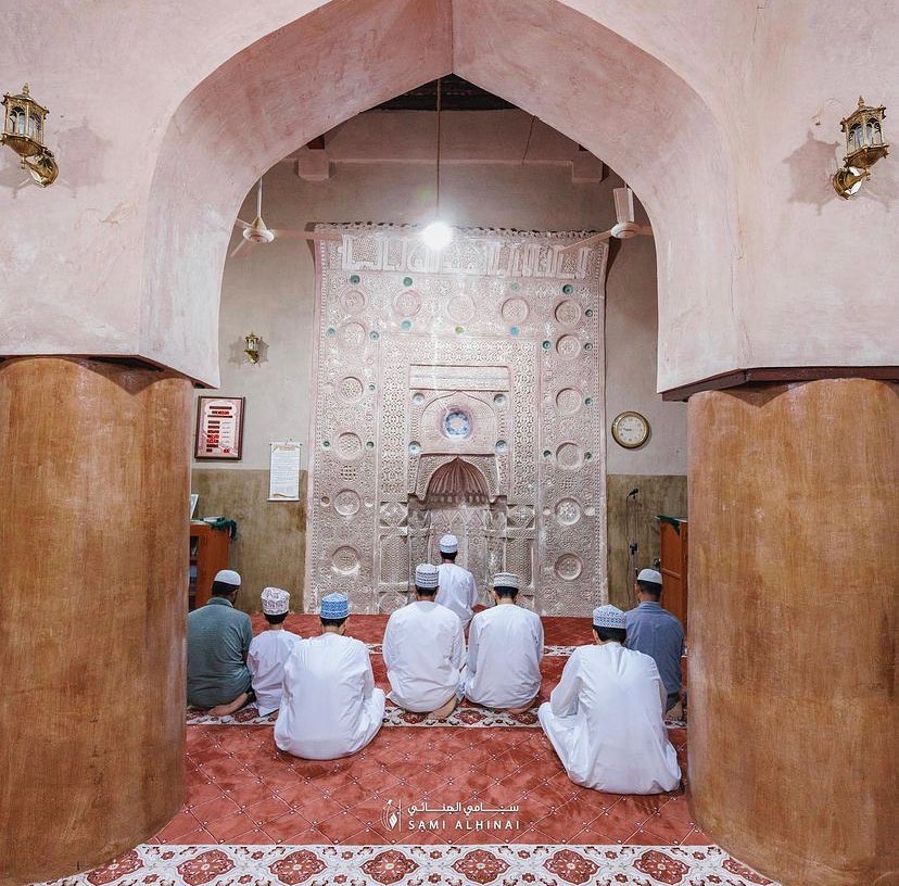 " كل اتكاءٍ على جدارٍ بشري هو سقوط مُؤجل ، 
الله هو السند "
#جمعة_مباركة 
#يوم_Iلجمعه 
#جمعه_طيبة 
#حقيقة_يجب_أن_تدركها