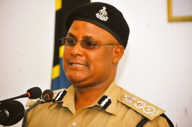 IGP Mstaafu alikuwa analipwa Mil.21,600,000 kwa mwezi kutoka kampuni ya ACACIA. 

Hao ndio mnataka wawatetee makoplo ambao sare za jeshi zimechakaa, maslahi mabovu na wanaishi kota chafu na mbovu. Ukiona RUSHWA kwenye MAKAMPUNI haya ya MADINI fahamu SERIKALI nayo inahusika.
