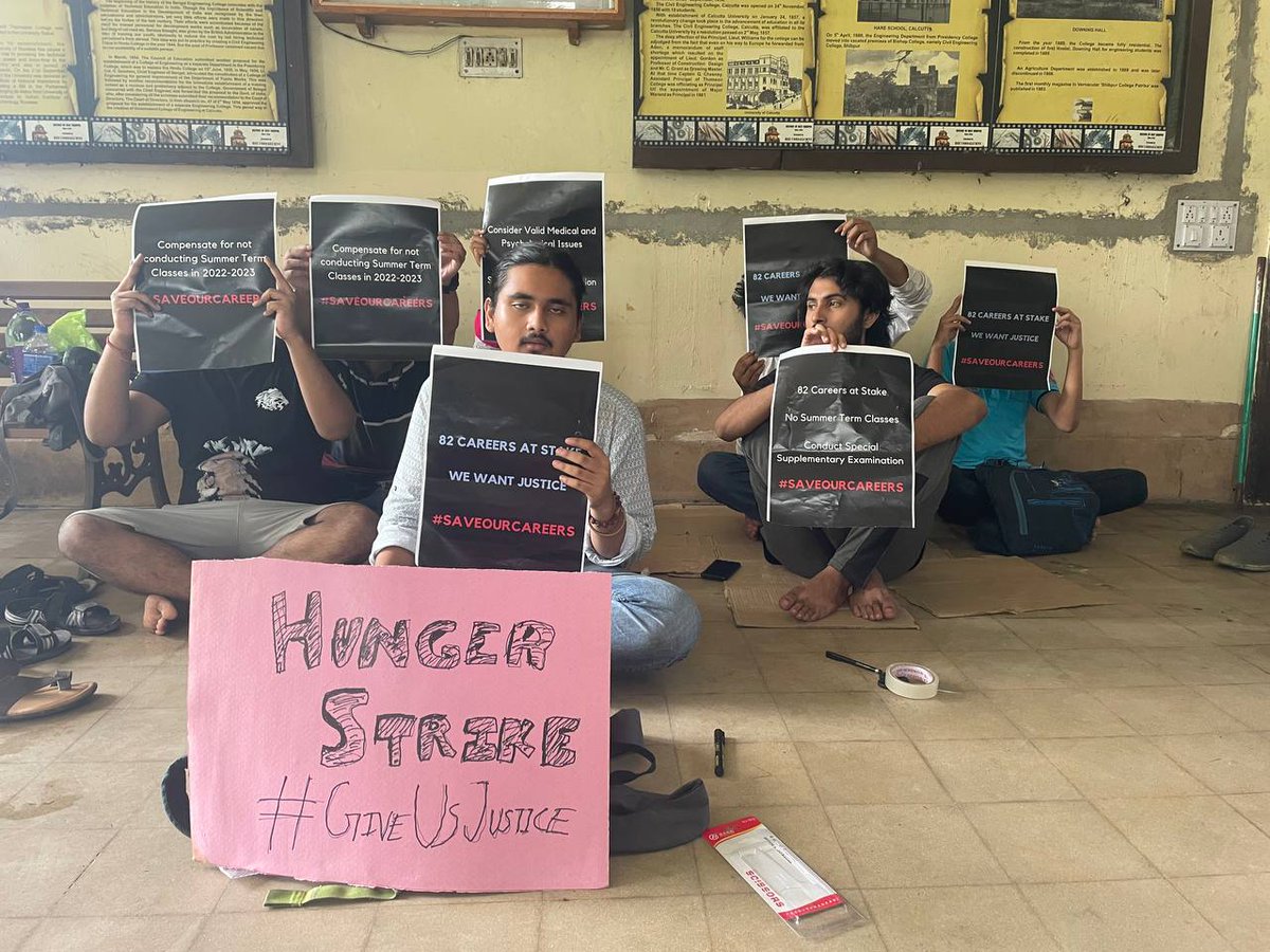 vijay7279932832's tweet photo. Students Of IIEST,Shibpur an INI on hunger strike since the administration is not following college ordinance and ,82 student's career is at stake #HungerStrike #Justice4Students #DICTATORSHIP  #IIEST @EduMinOfIndia @dpradhanbjp @MamataOfficial @pchakra14 @narendramodi @ttindia https://t.co/yjC60HDOVm