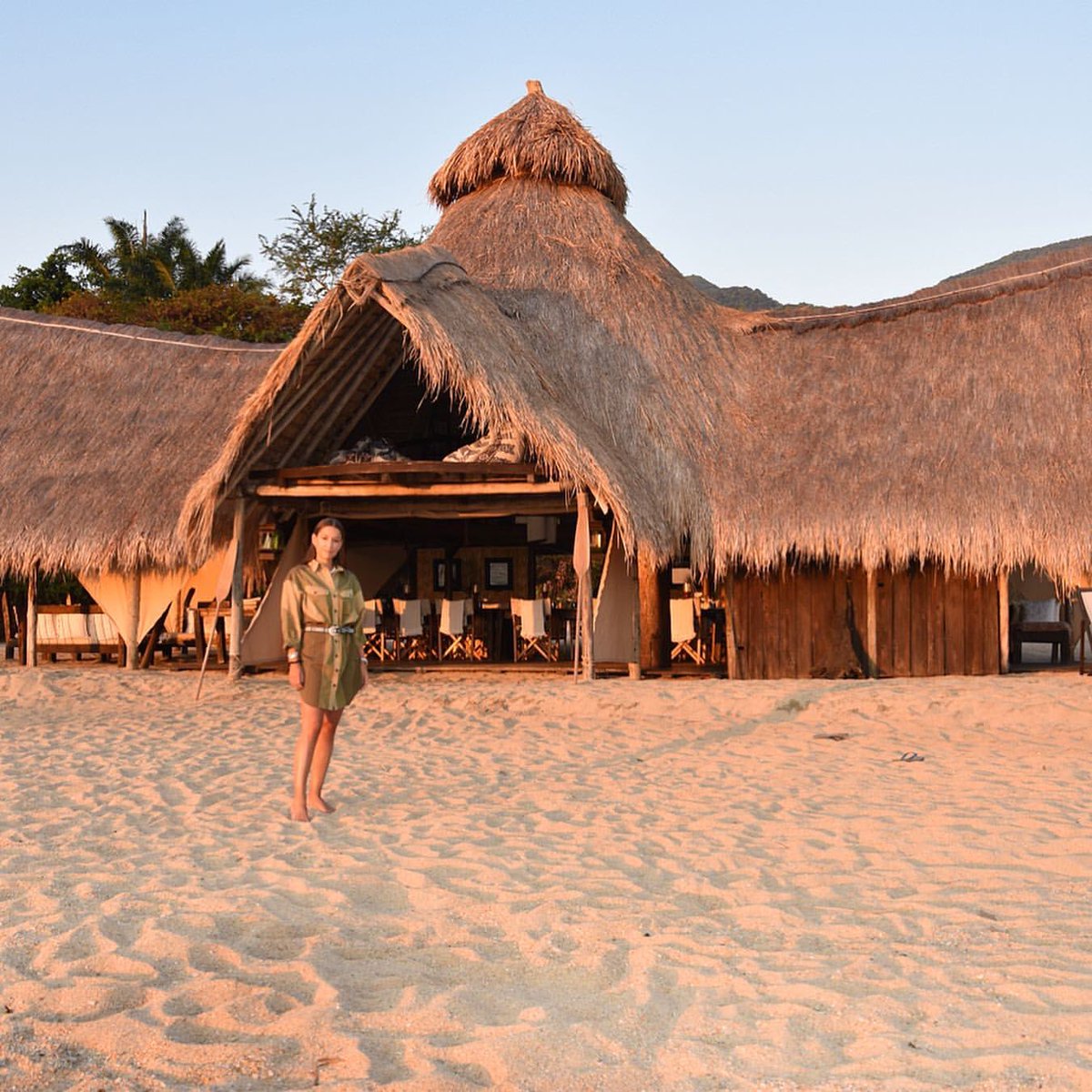 paultoursafari's tweet photo. Greystoke Mahale is situated on a sandy beach along the shores of Lake Tanganyika at the base of the Mahale Mountains in western Tanzania. 
This remote area is home to the world's largest known population of wild chimpanzees and Greystoke’s main attraction of chimpanzees https://t.co/ld1zqHnCmH
