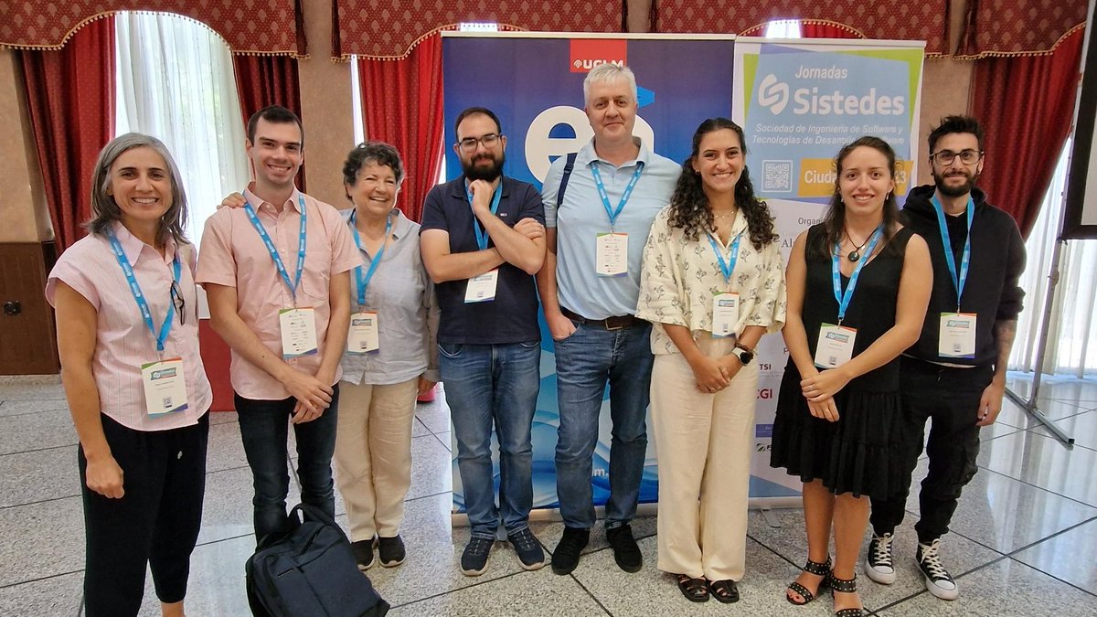 lbdudc's tweet image. Colecciones de música 🎼, transporte público 🚌, bibliotecas digitales 📚 y líneas de producto software 🏭. 
Hoy volvemos de Ciudad Real después de hablar de nuestros temas favoritos en @JornadaSistedes 2023.
¡Nos vemos el año que viene en Coruña! ⏳#SISTEDES2023