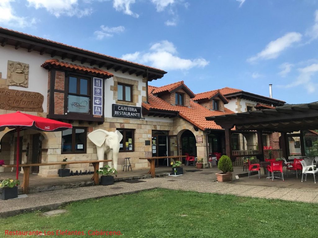 Infocantabria1's tweet photo. Restaurante Los Elefantes en Cabárceno https://t.co/LSAO2pXVfm https://t.co/KRmvHXdLpP