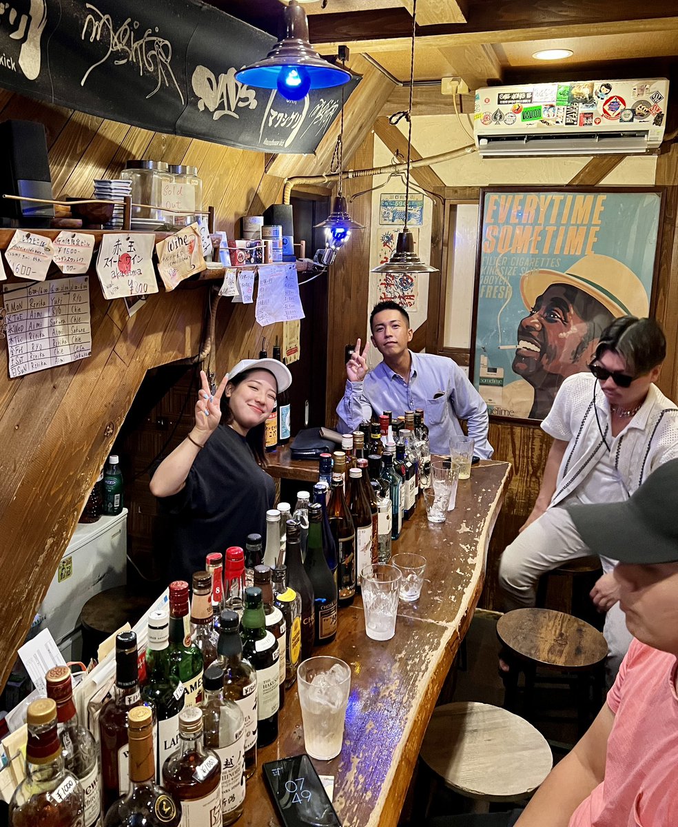 PeterMoruzzi's tweet photo. Golden Gai District, Shinjuku, Tokyo. Six narrow alleys of very small bars https://t.co/VugVuWc778
