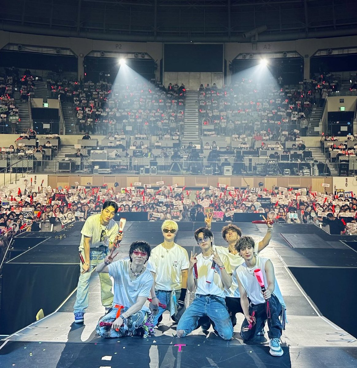 fairyyjinanii's tweet photo. 8주년 너무너무 축하해🎉
우리 아이콘 무대위에서 계속 반짝반짝 빛나줘❤️ 항상 응원할게🫶🏻 

#iKON #아이콘
#iKONIC과_iKON_8주년_우리의PANORAMA https://t.co/gu00ZDMcEZ