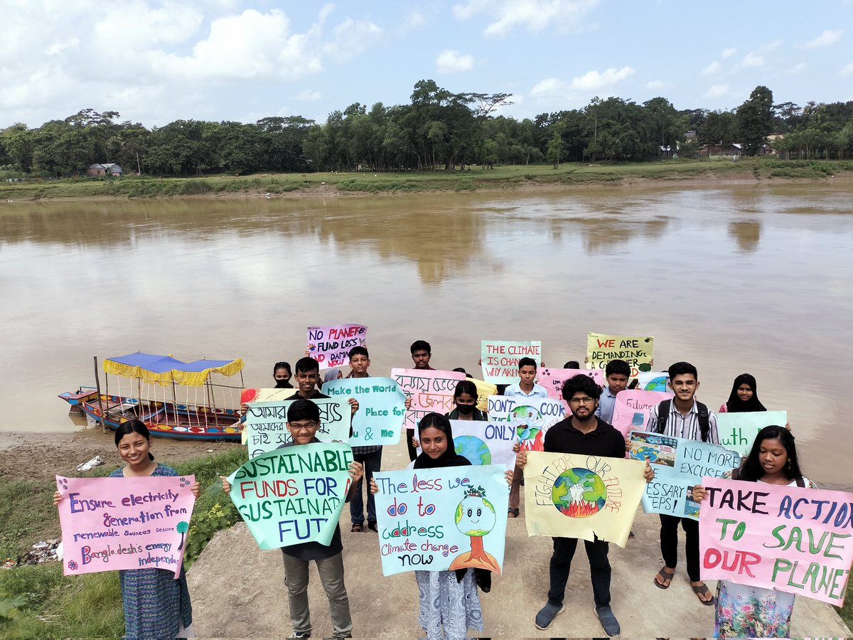 Dipro_Dhar's tweet photo. 🌏 Urgent Call to Action 🚨 Youth activists in 🇧🇩 are sounding the alarm on the #climate crisis! 
It's time to STOP financing fossil fuels and INVEST in renewable energy, embrace #JustTransition. Our future depends on it! 💪🌱 
#EndFossilFuel #fridaysforfuture 
#ClimateCrisis https://t.co/wbg0B0bisr