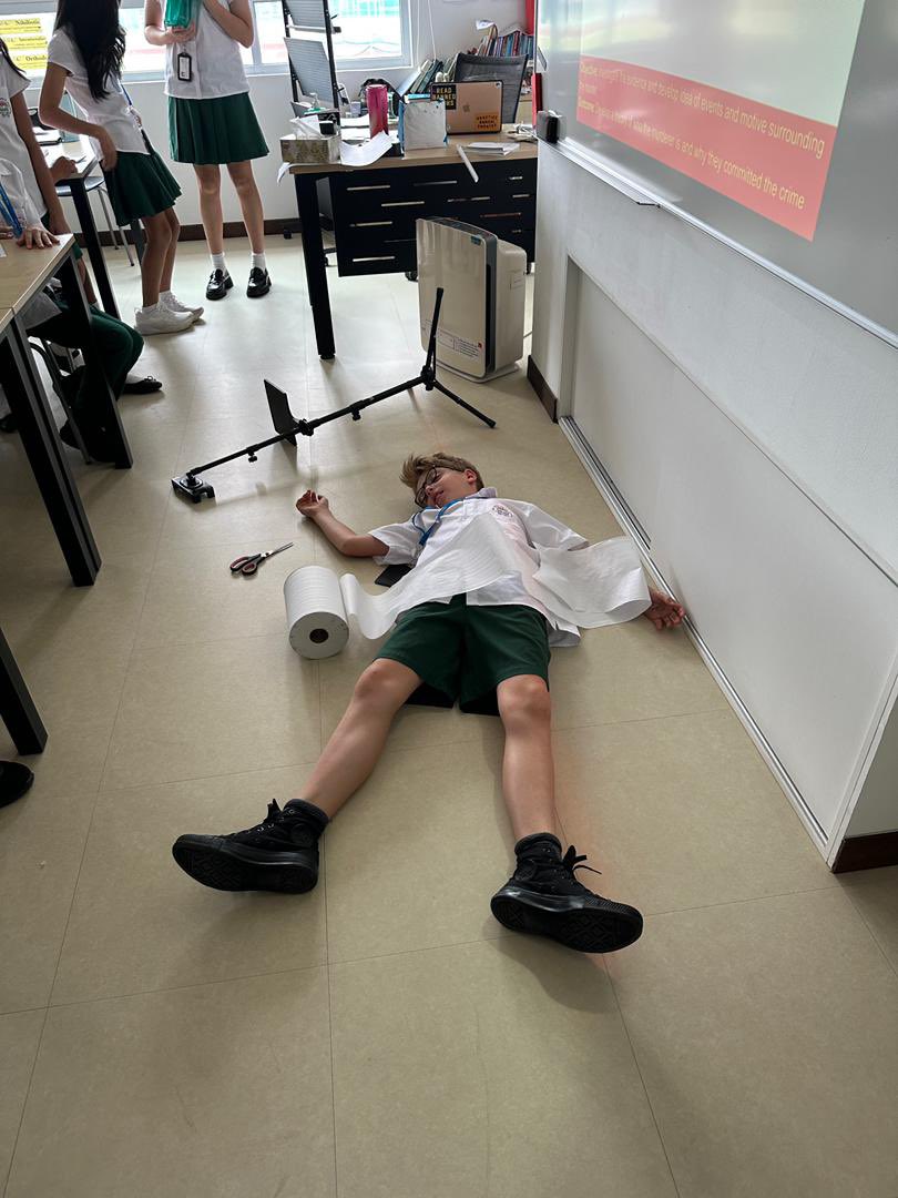KLASSHumanities's tweet photo. Murder most horrid in the History department! Year 7 practise using evidence to work out events. #KLASSHistory #courageousexploration #KLASSHumanities https://t.co/fFAcVCaeUL