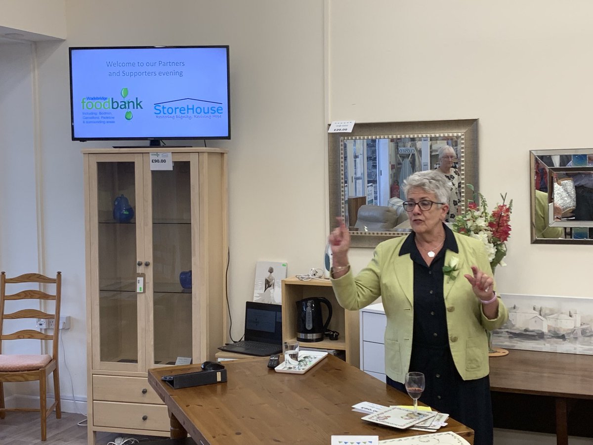 LLCornwall tweet media