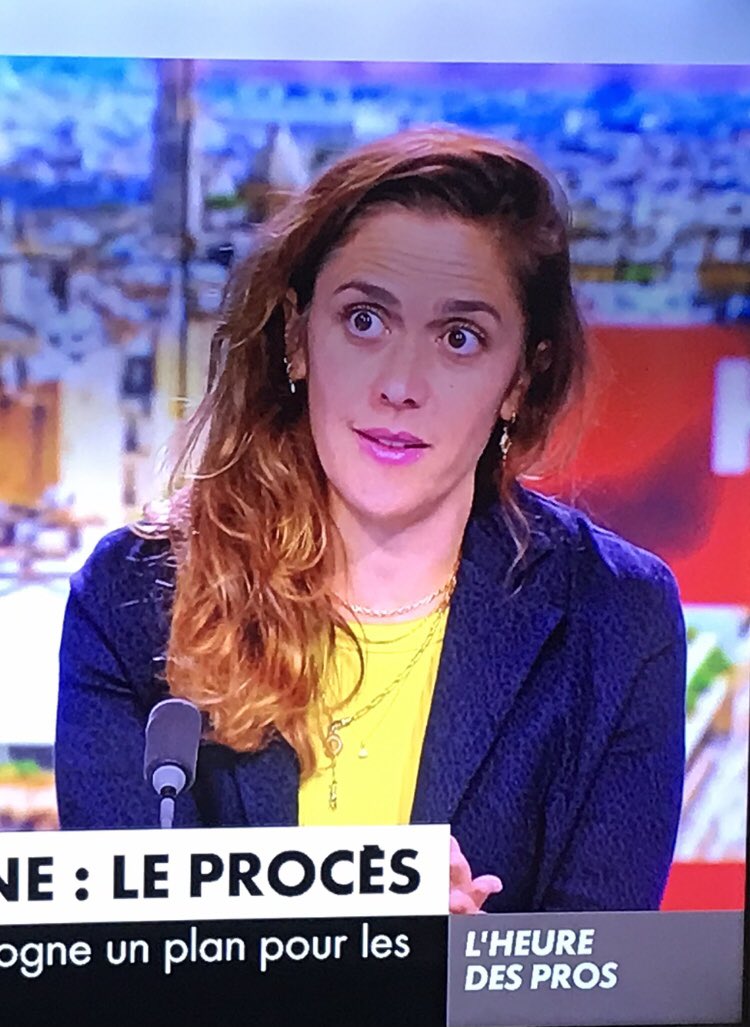 kiara_visentini's tweet photo. Le traitement par Noémie Schulz de la mort de Philippe Monguillot, chauffeur de bus de Bayonne, chez @PascalPraud est totalement irrespectueux et indigne !
Cette journaliste ne se cache plus de défendre les criminels face aux victimes, en bonne « juge rouge » !
Honteux !
#Hdpros https://t.co/xseIWSxHSa