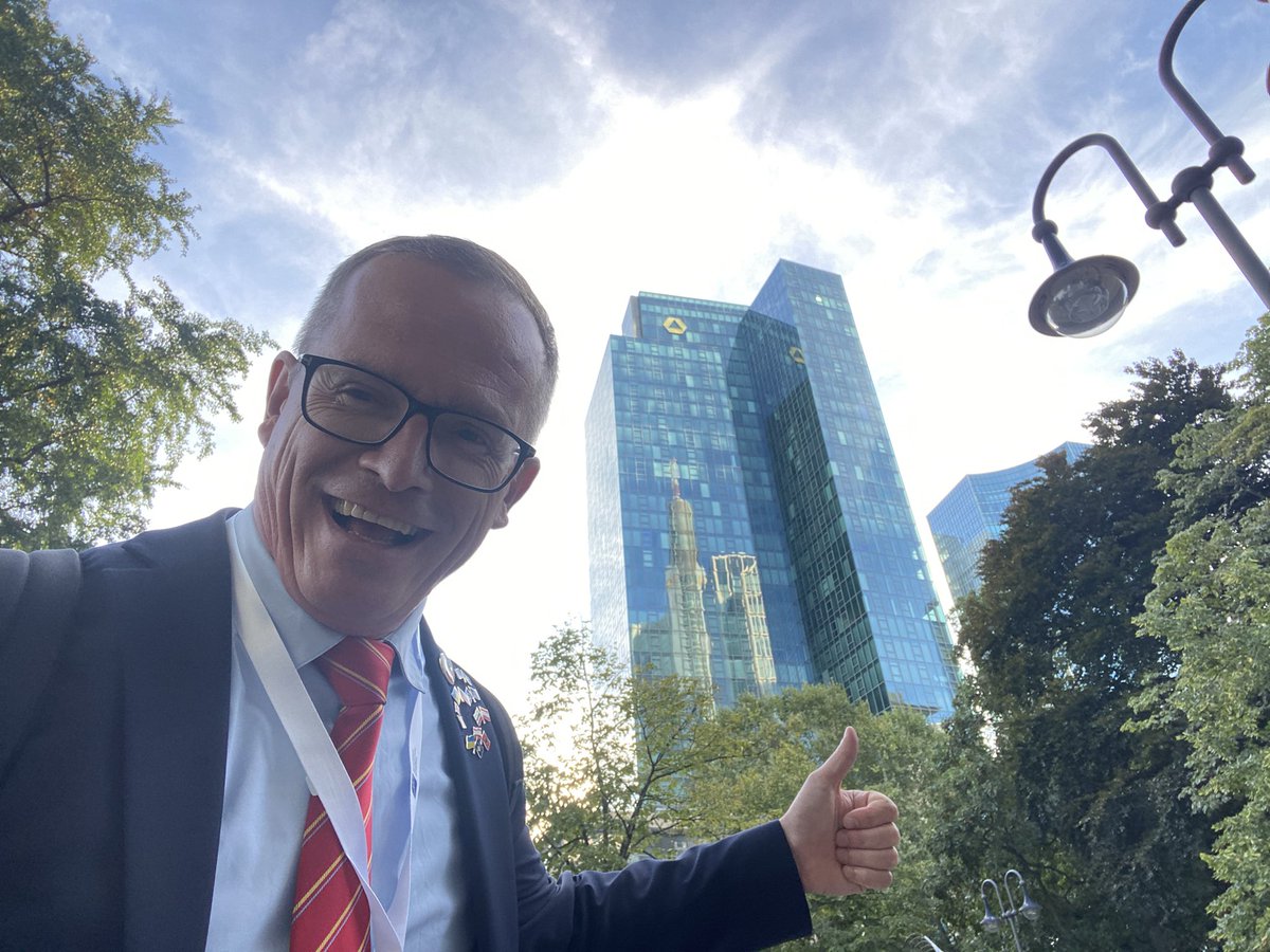 GunterFehlinger's tweet photo. We need to get serious with EU citizenship 
We need #Eurobonds
We need strong 💪#Frontex
We need #EUHealthCard 
We need #EUClimateTicket
We need #EUVoting for all elections for all EU citizens resident in a EU state 
We need economic convergence in EU https://t.co/kqAEKNIWnY