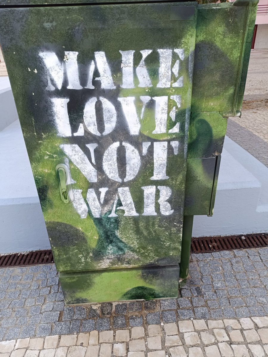 Make Love Not War 😘