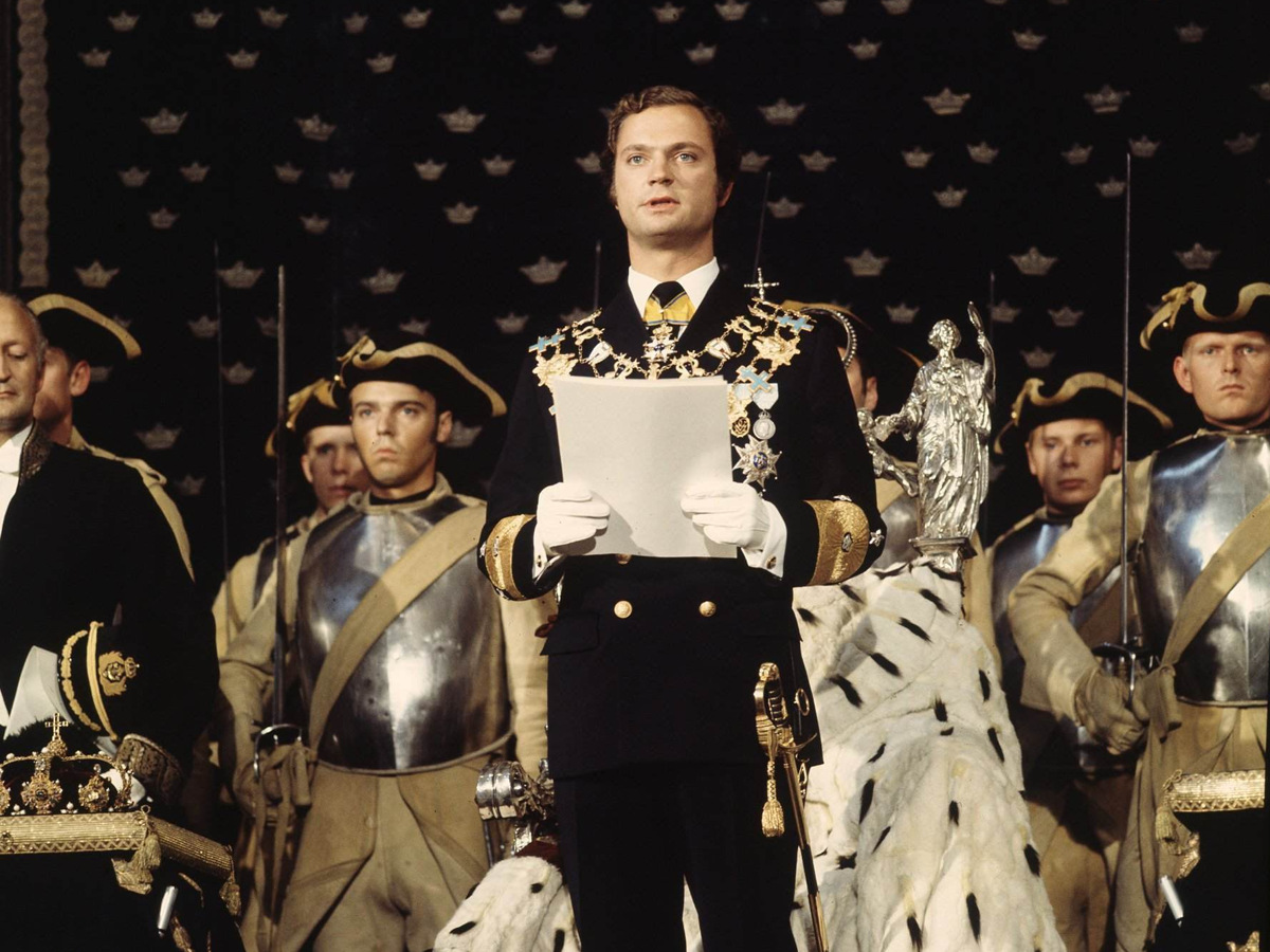 Sweden's tweet photo. 🇸🇪 Grattis, King Carl XVI Gustaf! 👑

Today, he celebrates 50 years as King of Sweden – quite the feat. 🎂

King Carl XVI Gustaf is the longest reigning monarch in Swedish history. 👏

📷: Jan Collsiöö/TT https://t.co/mLzB7pO7xj