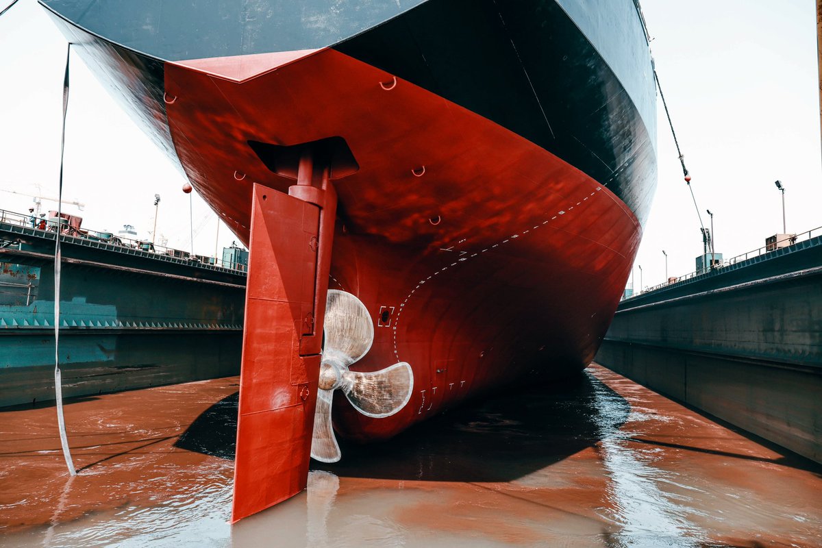 Sanalvariyath's tweet photo. #worldofengineering #drydock #photography #canoneosr5 #dubai #drydocksworld #ship #canon #sanalvariyathphotography https://t.co/pAMivPueGM