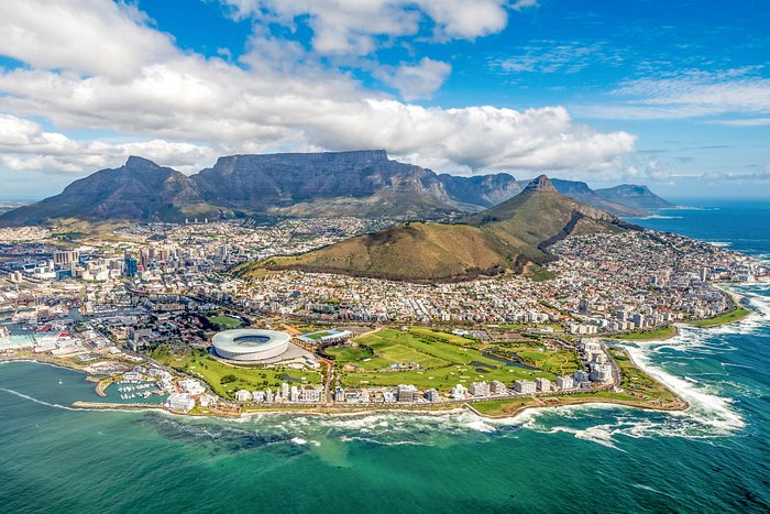 campsbayguy's tweet image. Dreaming of a life where every day feels like a vacation? Look no further than Cape Town! As a real estate agent, I can&apos;t help but be awed by the stunning homes and vibrant culture this city has to offer. #CapeTown #atlanticseaboard