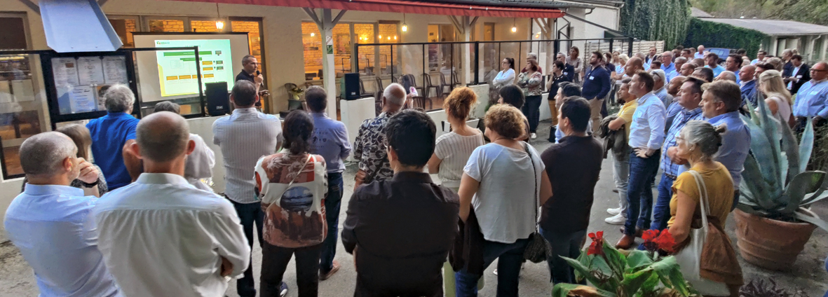 GroupeThebault's tweet image. 👍 130 adhérents, 86 sociétés ont répondu présent à l&apos;invitation du Club des Entrepreneurs du Niortais avec 
la visite du site de contreplaqués - Magné 79. 
► La soirée s&apos;est poursuivie par la présentation du groupe et l&apos;AG du club.
Découvrir &amp;amp; adhérer : entrepreneurs-niortais.com