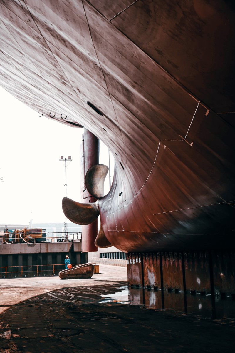 Sanalvariyath's tweet photo. #worldofengineering #drydock #photography #canoneosr5 #dubai #drydocksworld #ship #canon #sanalvariyathphotography https://t.co/NRWFeghHuJ