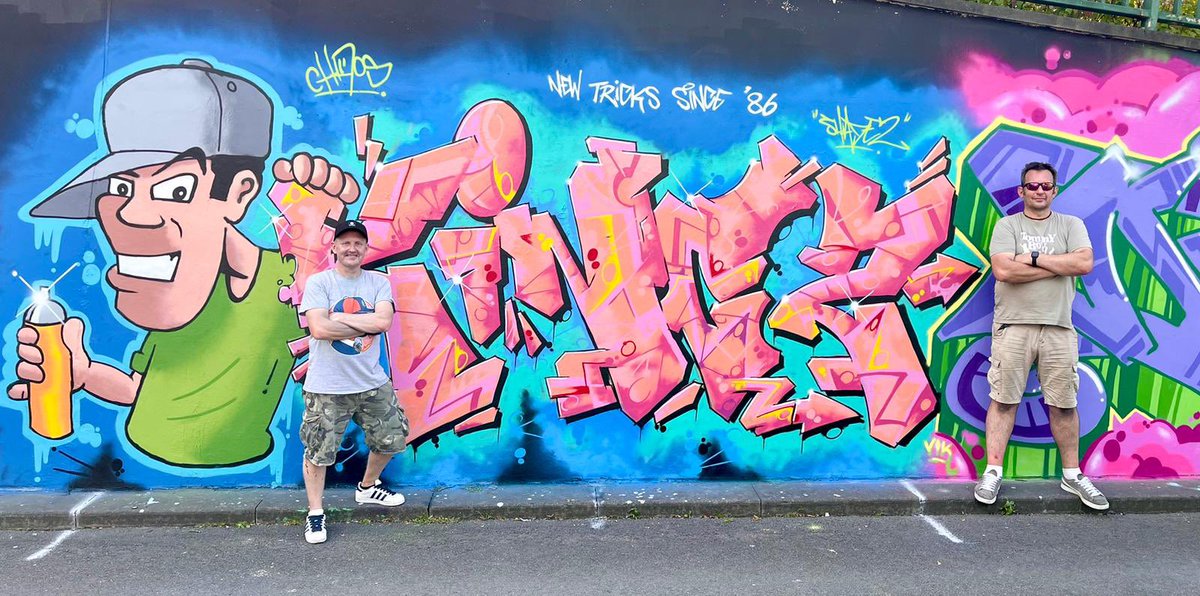 Shade2_UK's tweet image. Our piece at the #oldsokool graffiti jam in Wolverhampton. An update on our ‘Kingz’ piece from 1988.