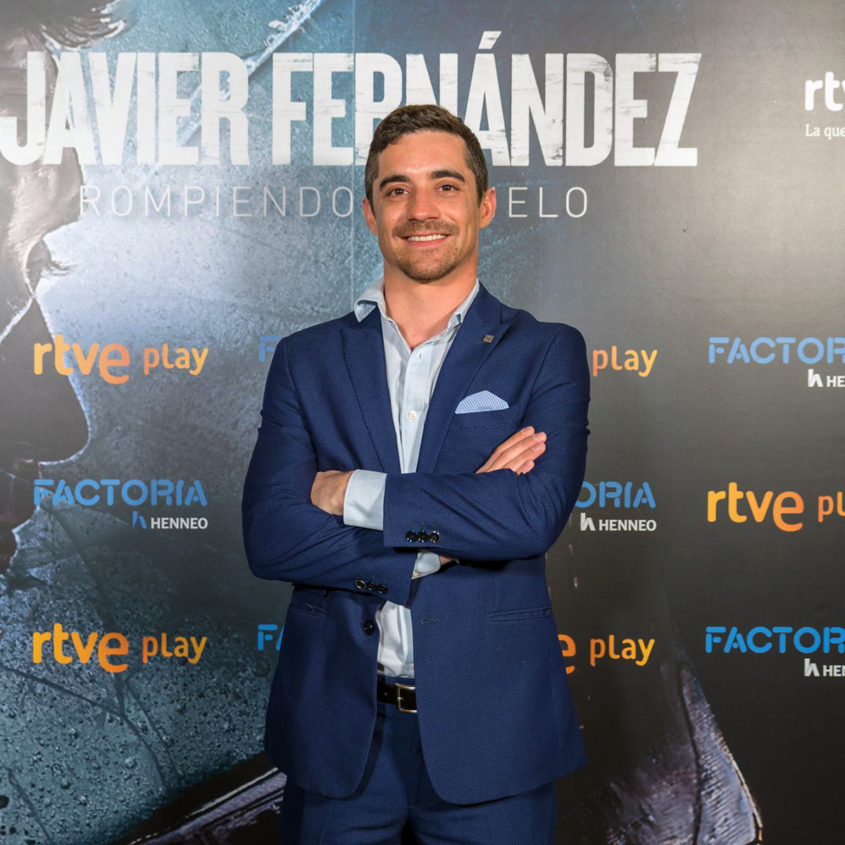 Javier Fernández, que estos días se encuentra en Montreal 🇨🇦 para ejercer de entrenador en el Autumn Classic, será concursante del reality de TeleCinco “Gran Hermano VIP 8”, así lo anunció ayer la cadena durante la primera emisión del programa.