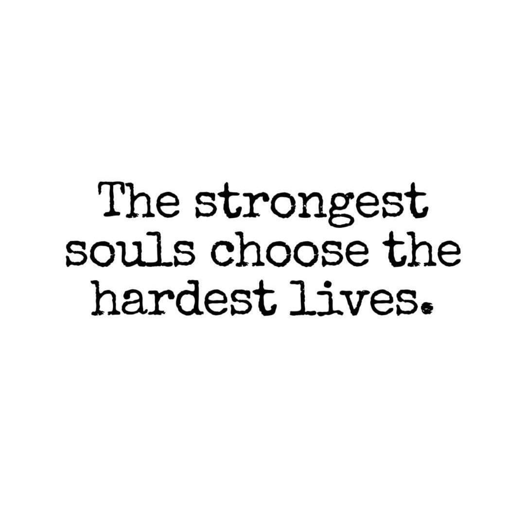 Las almas más fuertes eligen las vidas más difíciles.

...

The strongest souls choose the hardest lives.

...

#strong #beingtrong #strength #soul #puresouls #life #truth #hope #wisdom #malayla