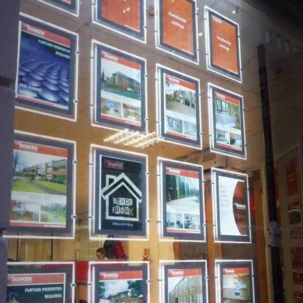 ispitrade's tweet photo. Check out this product 😍 A3 LED Window Display Illuminated Kits, Portrait - 5 Panel 😍 
by iSpi Trade starting at £335.00. 
Shop now 👉👉 https://t.co/BIwdD2Xg4s

#ledwindowdisplays #estateagents #signage #sign fixings #retaildisplays #signtrade https://t.co/ivwZLhWcRa