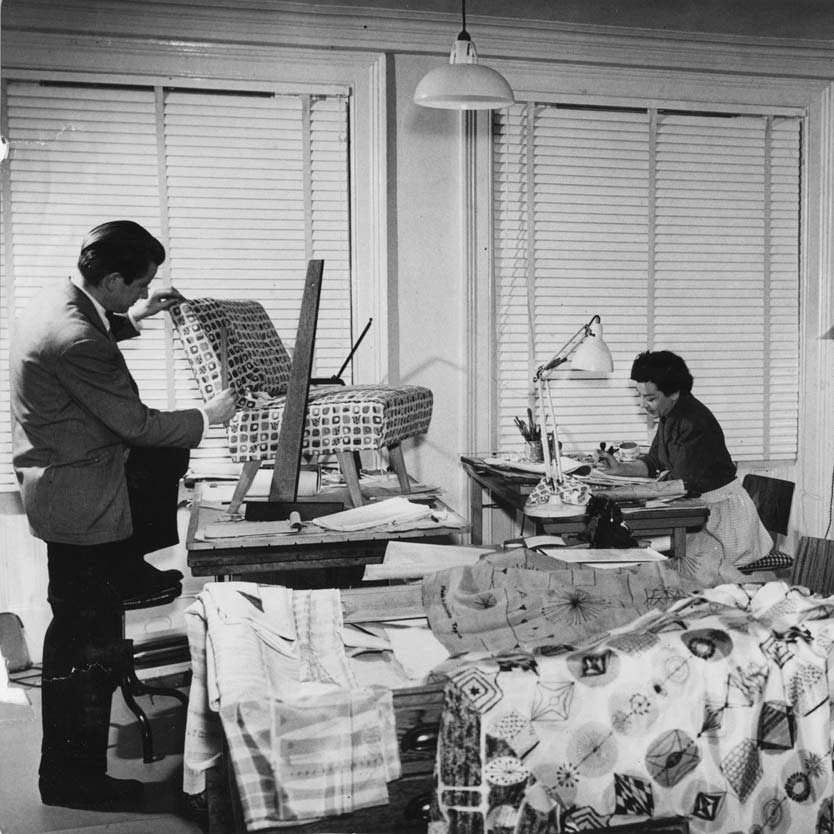 Robin_Lucienne's tweet photo. London designers, 1953-style. #RobinDay and #LucienneDay in their Chelsea, #London studio. Though they shared a studio, they worked independently and for different clients - Robin specialised in #furnituredesign and Lucienne in #textiles. Image #fromthearchives #LondonDesignWeek https://t.co/1OV4ym98y7