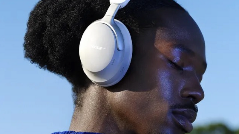 Mac4ever's tweet photo. Bose muscle son jeu et ses tarifs avec les QuietComfort Ultra
https://t.co/uyTYDqQfFA
 #Mac4Ever #AudioSpatial #Bose #Casque #Ecouteurs https://t.co/w0iWK4Tvbs
