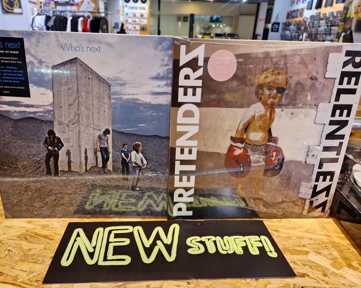 hmvDunfermline's tweet photo. It's new release Friday! We've got Busted, The Who, Luluc, 30 Seconds To Mars, Pretenders and Corinne Bailey Rae! #newreleasefriday #hmvlovesmusic #newmusic #hmvlovesvinyl #corinnebaileyrae #thewho #busted #pretenders #luluc #30secondstomars #lps #cds #hmv #hmvnewmusic https://t.co/FplnOLigcQ