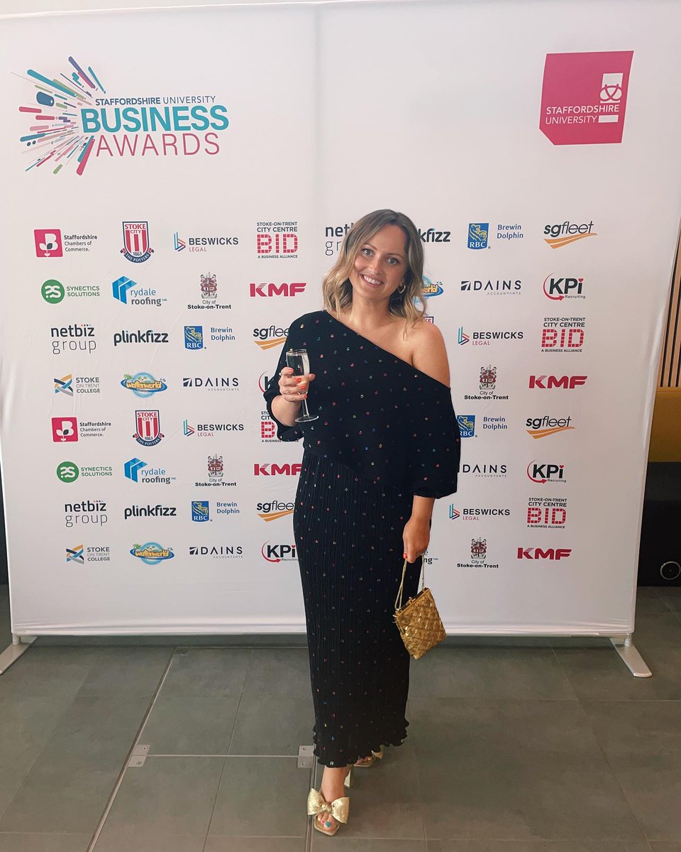 Chloe Breeze Illustration tweet media