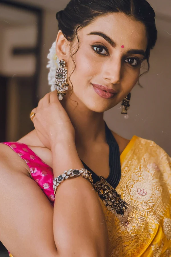 F6DYPQVbkAAI3no?format=webp&name=900x900