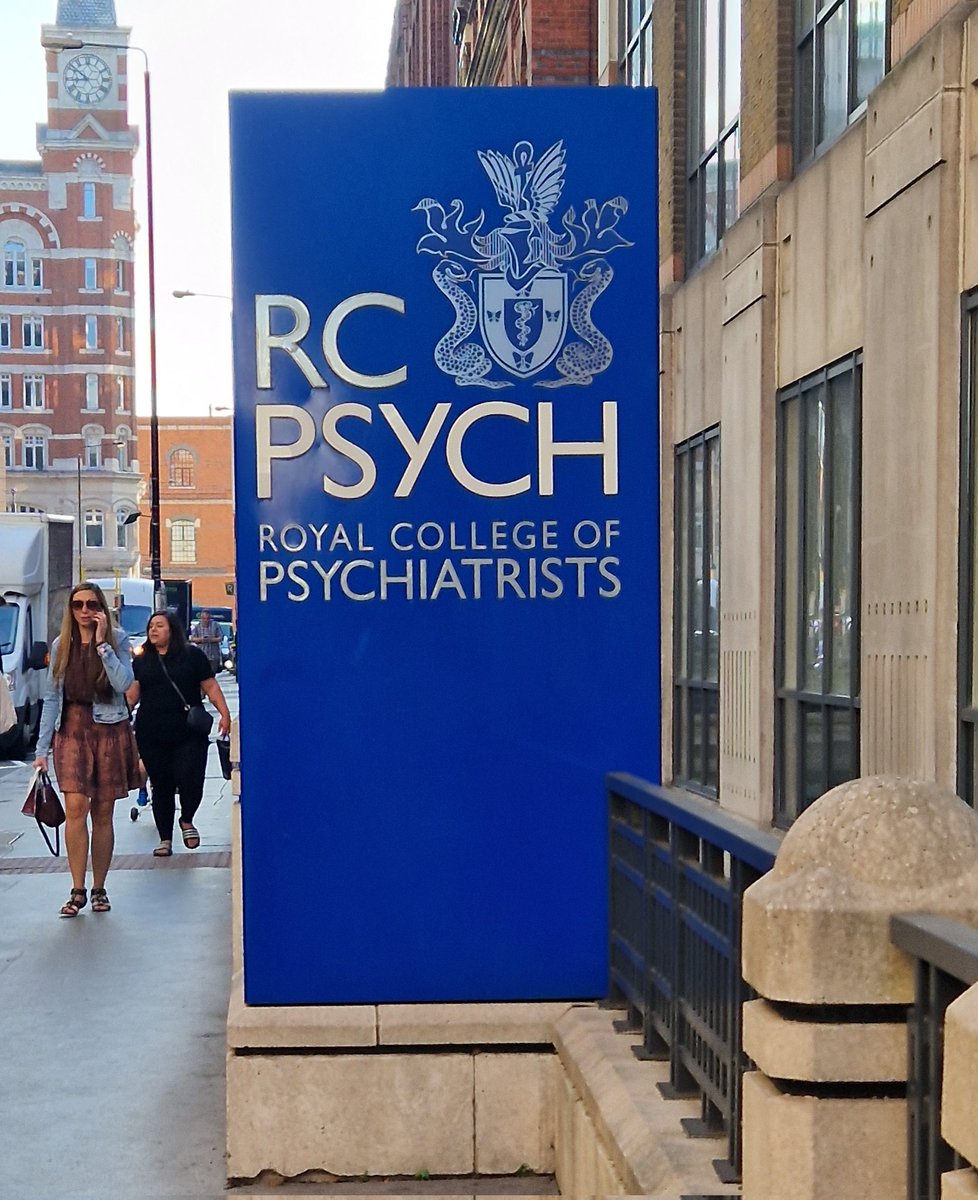 drdeanburnett's tweet photo. Just having a normal one.
#neuroconf23 @rcpsych https://t.co/cFDMslSQbK