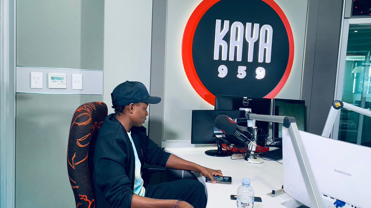 OptimizeAgency's tweet photo. Tennis star @KGmontjane1 is live with @tboseZA at @KayaOnAir tune in #MyTop10At10

@SolvayGroup @OttobockSA @AvonSouthAfrica @DunlopSportsSA @Vitality_SA @Discovery_SA @Nike @dunloptennis #Macsteel @virginactiveSA @JustineSAfrica 

#Tennis #TeamKG https://t.co/CJMw1xu4bl