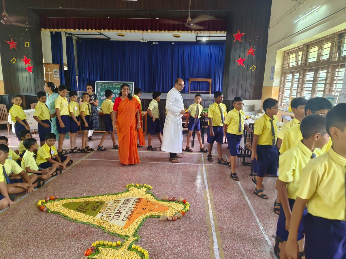 HolyCrossHighS1's tweet photo. Good Food = Healthy Life

Nutrition Day on 4th September 2023 in Holy Cross High School, Kurla
 #nutrition #nutritionday #Healthyfood #saynotojunkfood #holycrosshighschool https://t.co/9kf8N69gXf