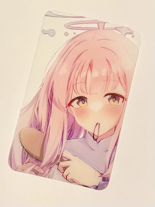 いつものミカ/アロナのクリア名刺の他、合同表紙のクリアカードも少数用意しました〜!こちらは先着配布になるので、欲しい先生は早めに来てね! 