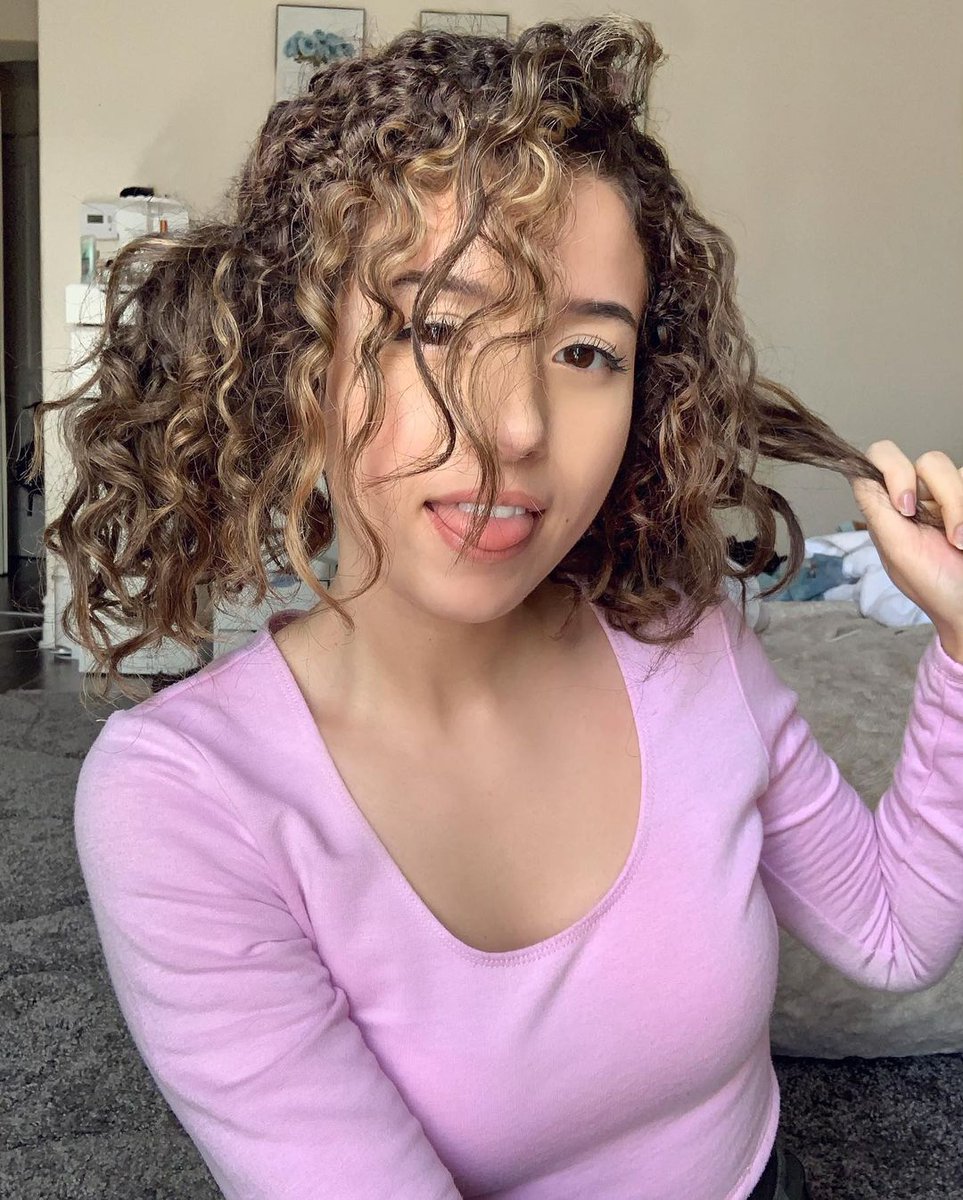 Poki_Fan13's tweet photo. See the last picture if you want a kiss from Poki! https://t.co/lxWYIKxUD5