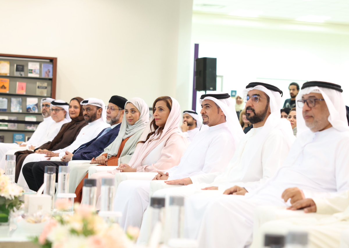 Bodour's tweet photo. مُنحت جائزة الشارقة للأدب المكتبي 2023 لثلاثة مشاريع بحثية حول مكانة المكتبات في نظامنا الثقافي والتعليمي. أهنىء كل من شارك، وأشكر مكتبات الشارقة وهيئة الشارقة للكتاب على تنظيم نسخة متميزة أخرى من الجائزة! https://t.co/h37CWpkvZ6