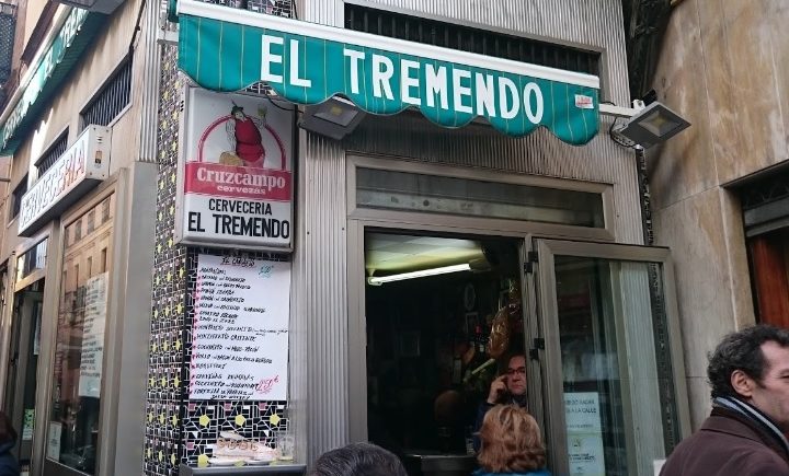 ElBirraCrucis's tweet photo. Encajar en la sociedad // Ser feliz https://t.co/y5fbvE9Mms