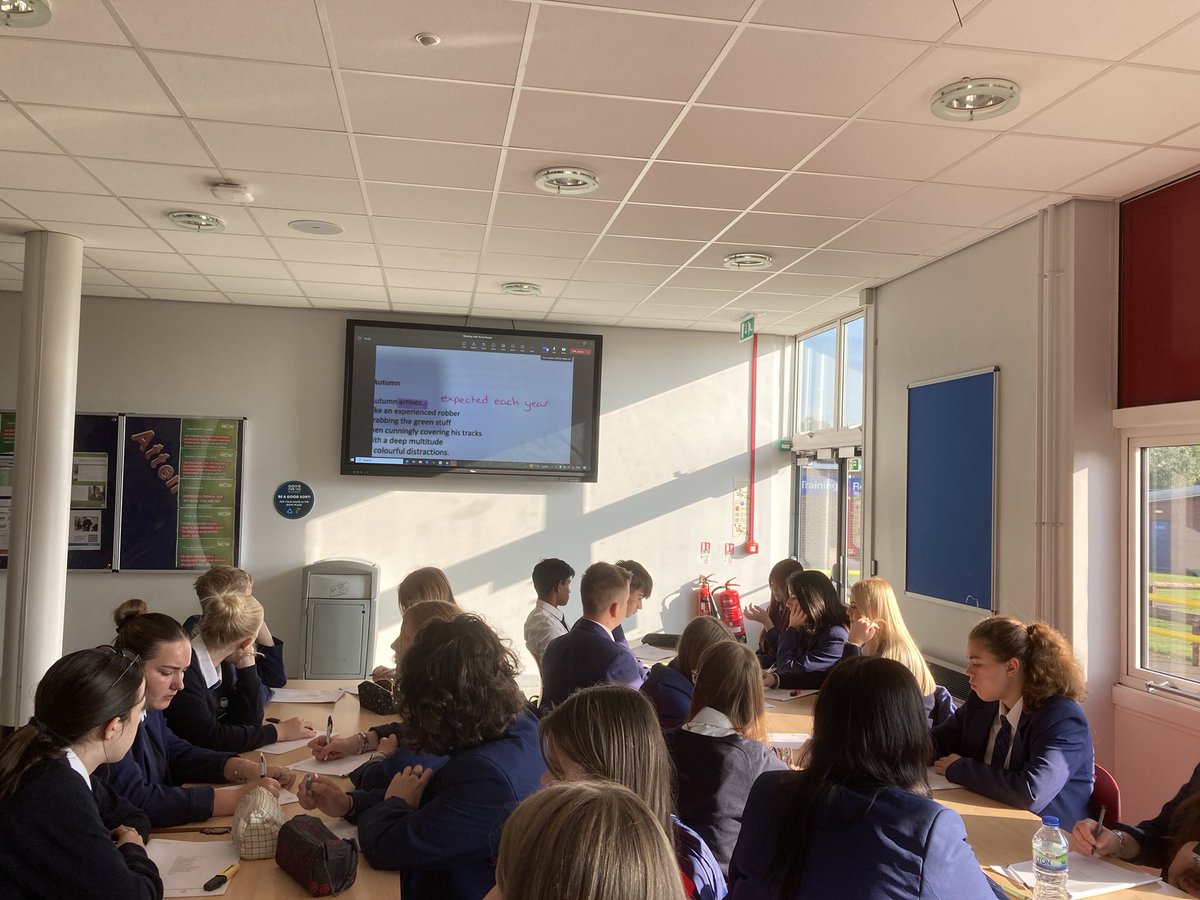 Manor_AHT_TL's tweet photo. Mastery Classes in Y10 English and Y11 Science very focused this morning with students recalling analysis of poetry and the periodic table @TheManorAcademy @TTCTrust #MastersOfRecall https://t.co/cTmtH6gnPV