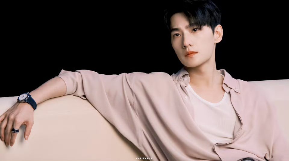 yangyang_tweets's tweet photo. 🧡🖤

ⓒCarinancy

#杨洋 #YangYang #YangYang杨洋 #หยางหยาง https://t.co/CvLfc8MBhe