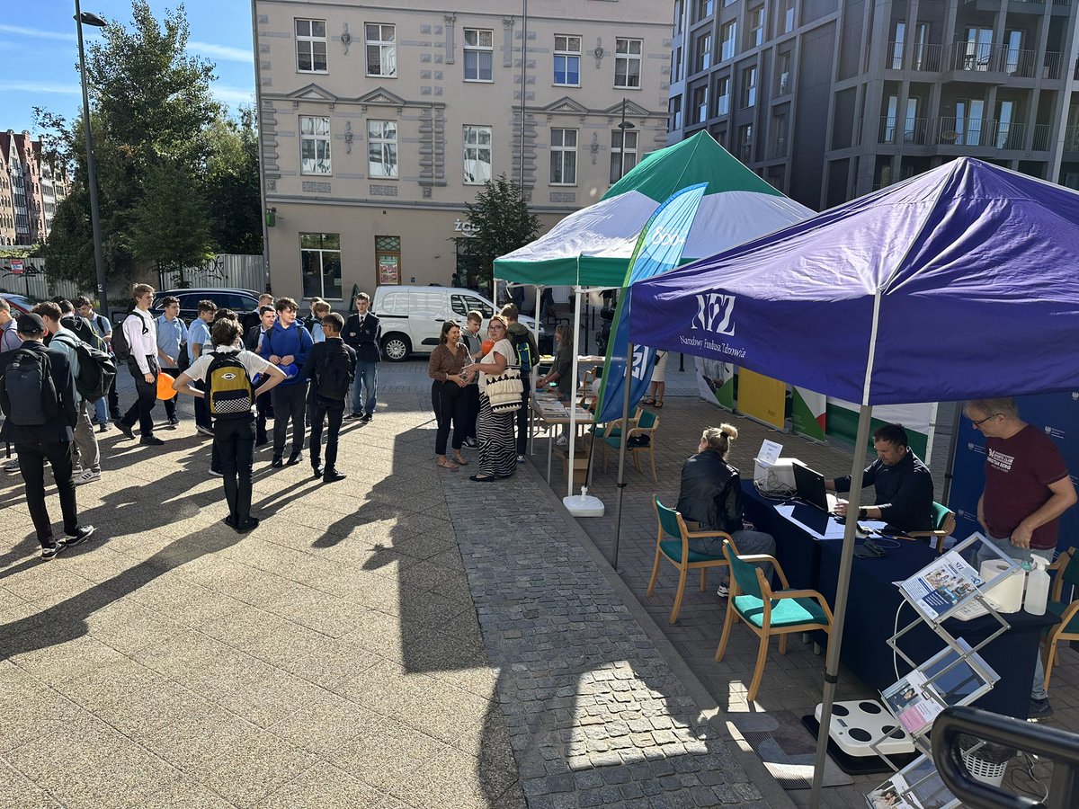 GdanskPfron's tweet photo. Pod hasłem #budzimyzrozumienie  trwa Dzień Osób z Niepełnosprawnością
w Gdańskim Oddziale #ZUS.
Odwiedź nas na ul. Chmielnej 27/33 i porozmawiaj z naszymi ekspertami #CIDON. https://t.co/RDdsP7hjGK
