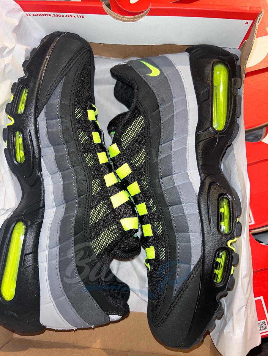 TheBlockP's tweet photo. Pre orders available  👀 

“Air Max 95 Reverse Neon” https://t.co/H8TwvfVSAP