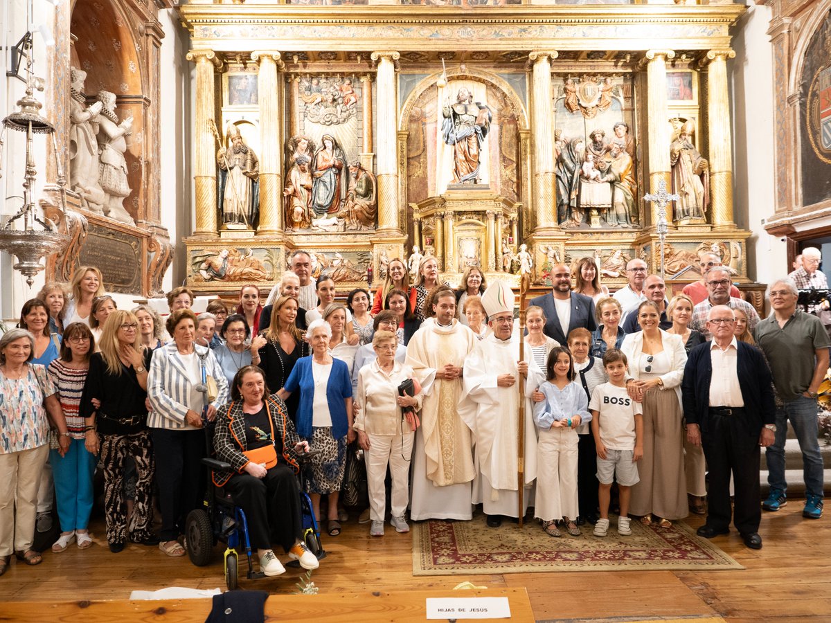 hijasdejesus_es's tweet photo. Con mucho dolor de corazón, el pasado 13 de septiembre Medina del Campo se despedía de las #HijasdeJesús. Gracias a todos por estos años de amor y servicio. Seguimos juntos en este camino 🫂❤️
https://t.co/YeQhLR7s7t https://t.co/yGiKmYnfAP